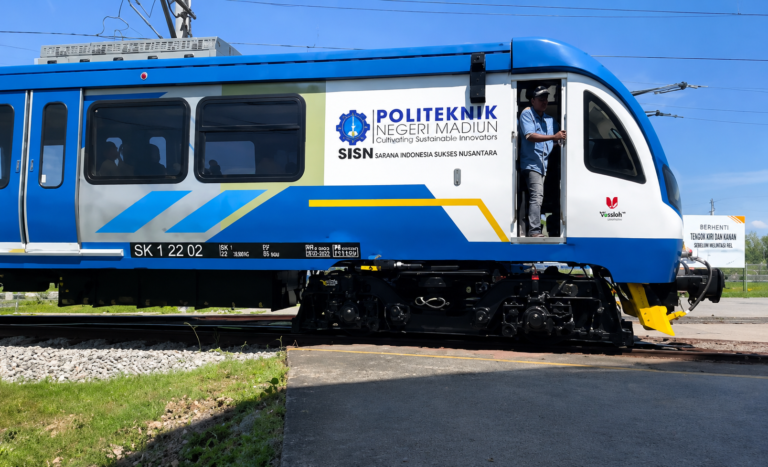 PEMELIHARAAN PERALATAN TRAIN SET TRAINER POLITEKNIK NEGERI MADIUN (PNM)