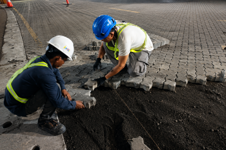 PEKERJAAN BONGKAR PASANG PAVING BLOCK